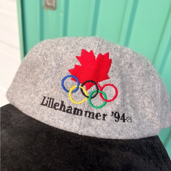 Vintage 1994 Lillehammer Olympics Canada hat velour grey black - Picture 2 of 6